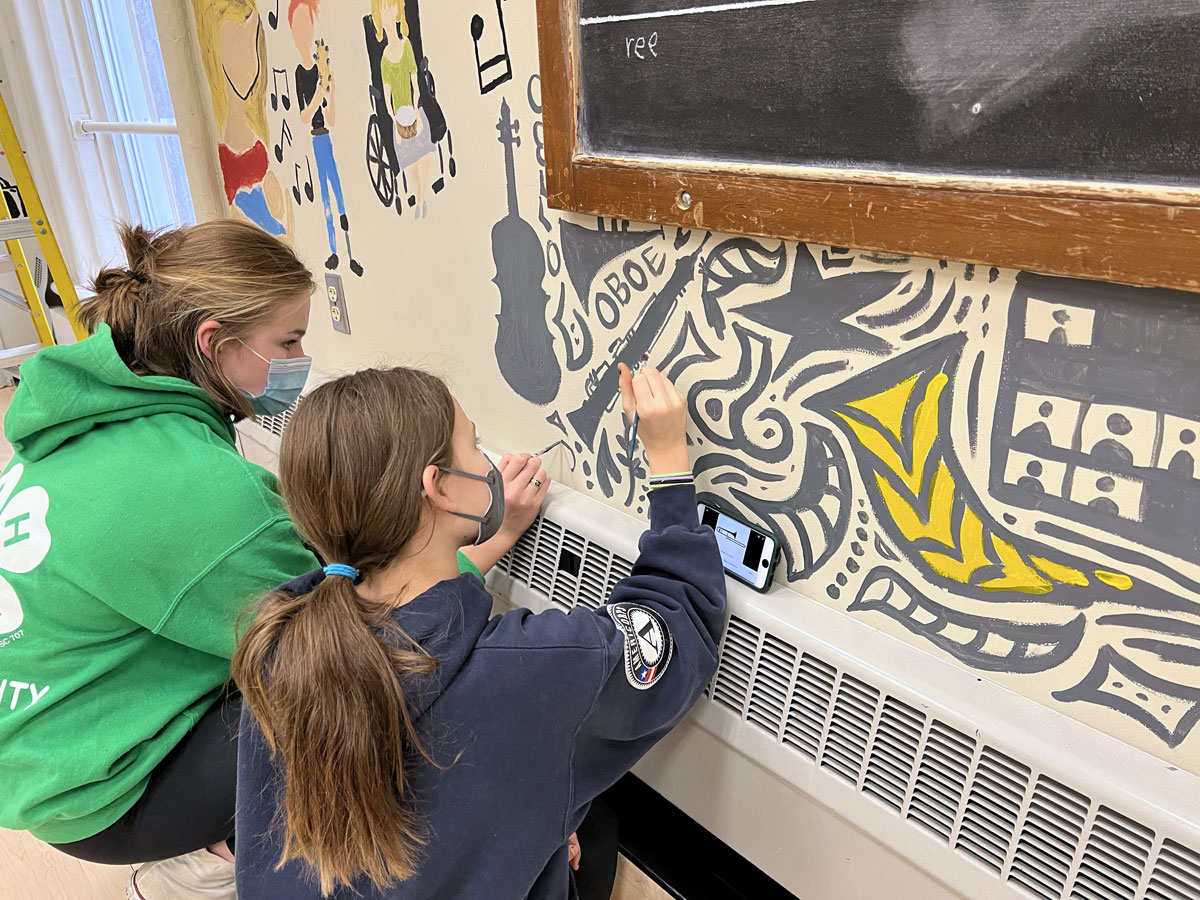 Hochstein Youth Singers show artistic creativity in Room 11